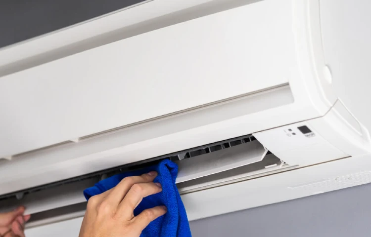 air-conditioner-cleaning-and-maintenance-service-in-UK